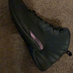 Jordan retro 12 black winter
